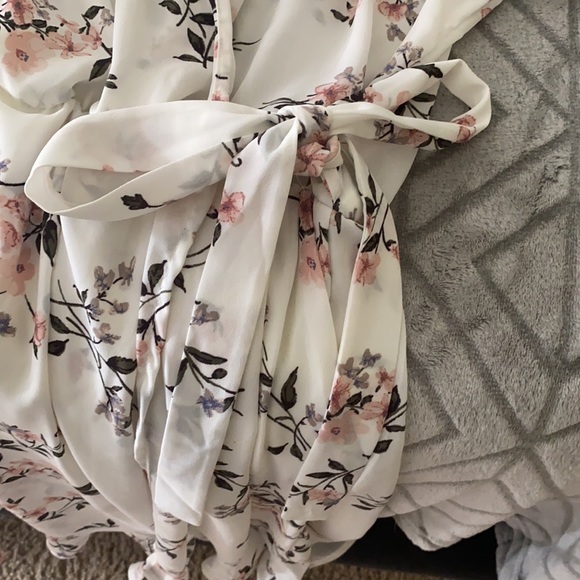 Floral dress - Picture 3 of 4